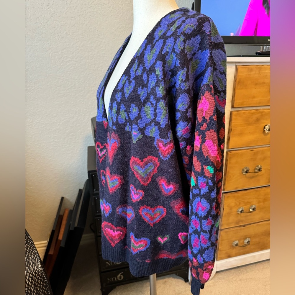 Colorful Heart Patterned Women's Sweater - Picture 7 of 15
